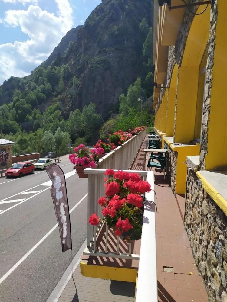 Hotel Les Terres L'Aldosa de Canillo Екстер'єр фото